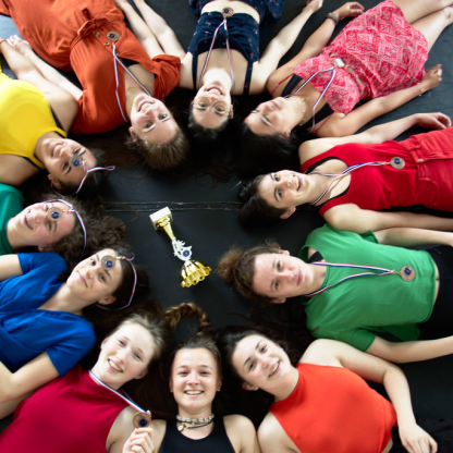 LES CONCOURS - "Rencontre(s)" - Chorégraphie Cindy Garnier
Rencontres Chorégraphiques 2019
Prémice (St Lyphard)/ Arabesque
Catégorie Jeunes Adultes, primée d'une mention pour la dramaturgie et la subtilité du propos.
Niveau national